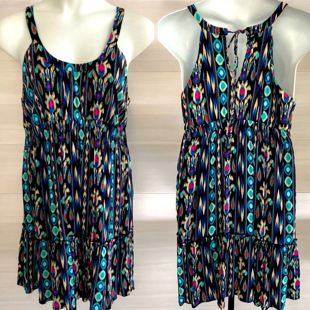 HALTER DRESS MOSSIMO. TIES ON BACK, ELASTIC WAIST, FLOWY RUFFLED HEM. BOHO. NWT